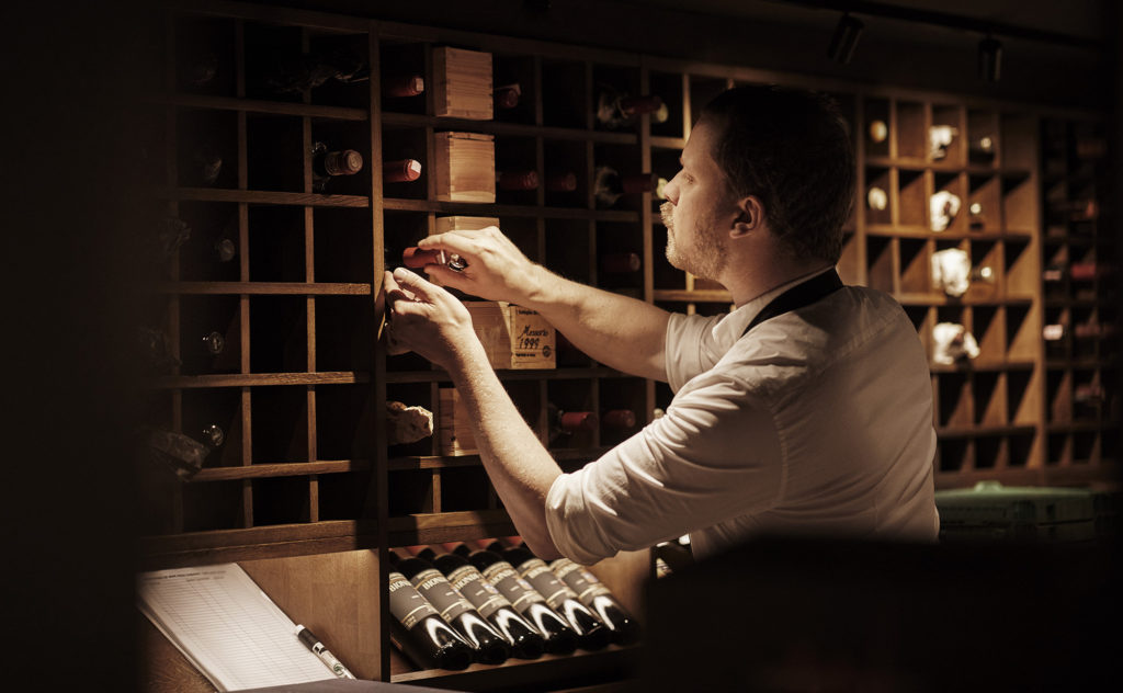 Britannia Hotel's wine cellar and bar, Vinbaren