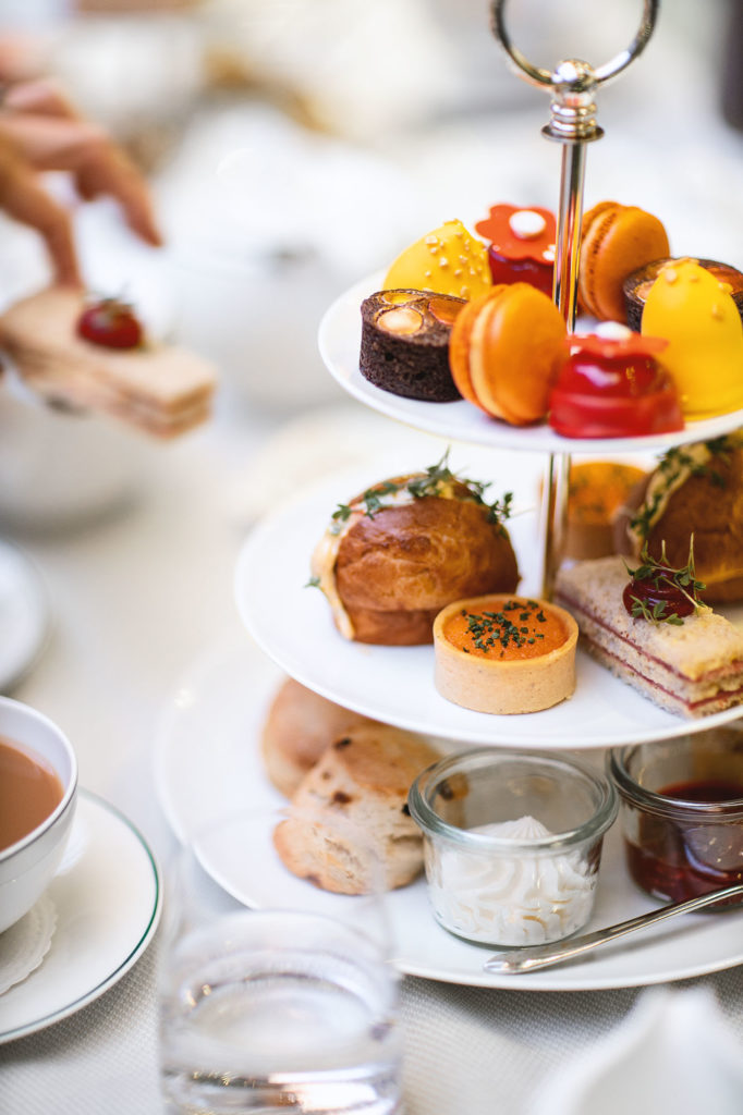 Afternoon tea i Trondheim - små fingerretter servert på et tårnfat